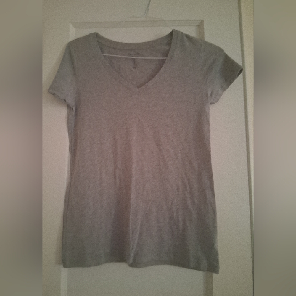 Gray Gap shirt - Picture 3 of 7
